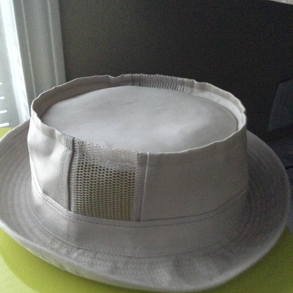 Men Hat - Picture 2 of 7